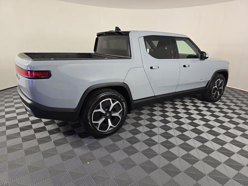 2024 Rivian R1T Adventure Package