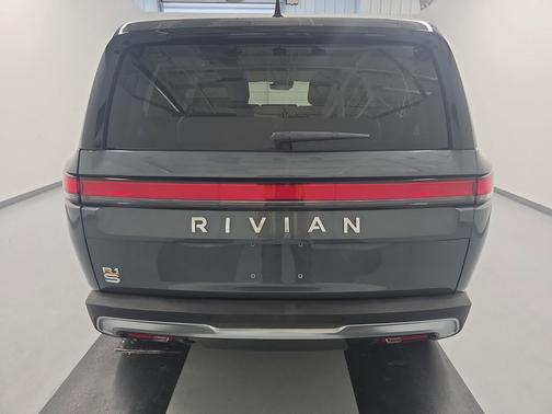 El Cap Granite 2023 Rivian R1S Adventure