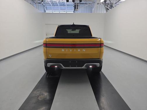 2023 Rivian R1T Adventure Quad Motor Large Pack