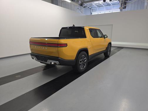 2023 Rivian R1T Adventure Quad Motor Large Pack