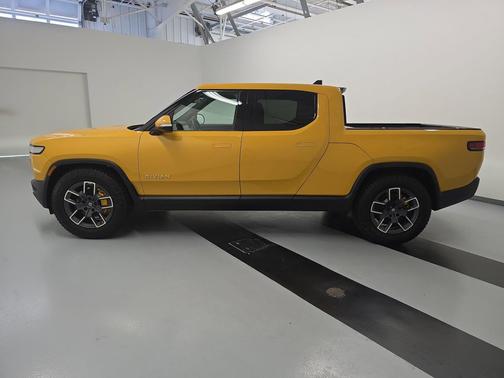 2023 Rivian R1T Adventure Quad Motor Large Pack