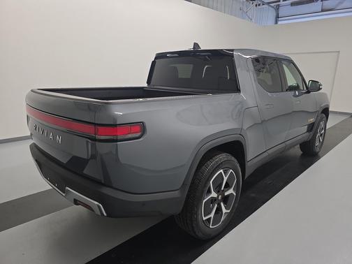 2022 Rivian R1T Adventure