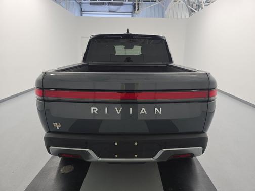 2022 Rivian R1T Adventure