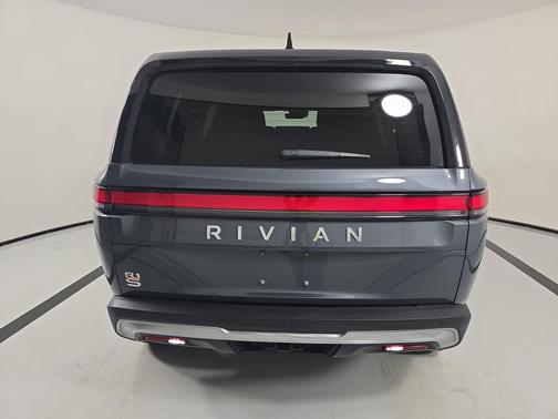 2022 Rivian R1S Launch Edition