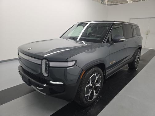 2023 Rivian R1S Adventure