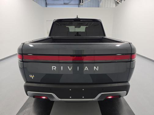 2022 Rivian R1T Adventure
