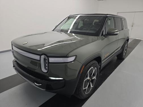 Launch Green 2022 Rivian R1S Launch Edition
