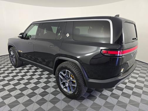 2023 Rivian R1S Adventure