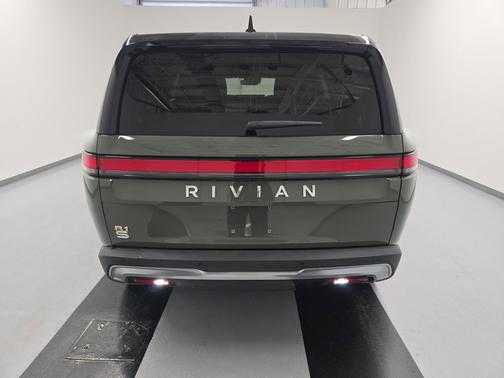 2023 Rivian R1S Launch Edition
