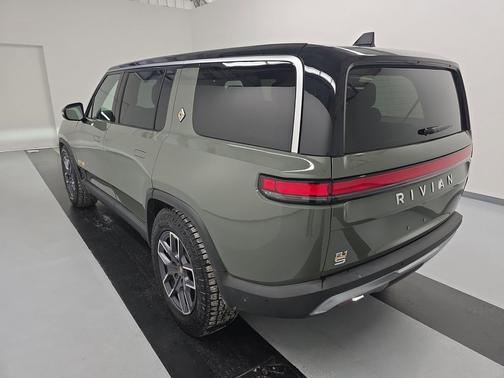 2023 Rivian R1S Launch Edition