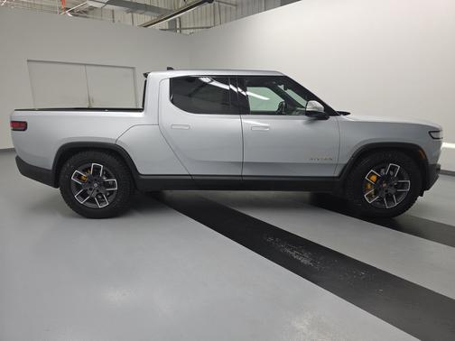 2023 Rivian R1T Adventure Quad Motor Large Pack