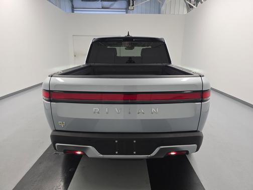 2023 Rivian R1T Adventure Quad Motor Large Pack