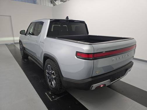 2023 Rivian R1T Adventure Quad Motor Large Pack