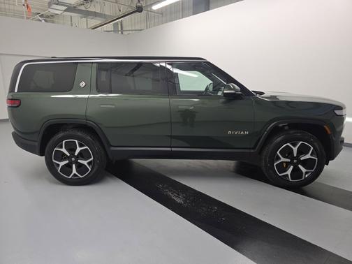 2024 Rivian R1S Adventure Quad Motor Large Pack
