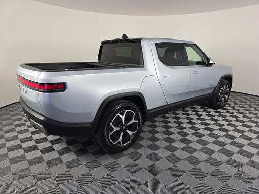 2024 Rivian R1T Adventure Package
