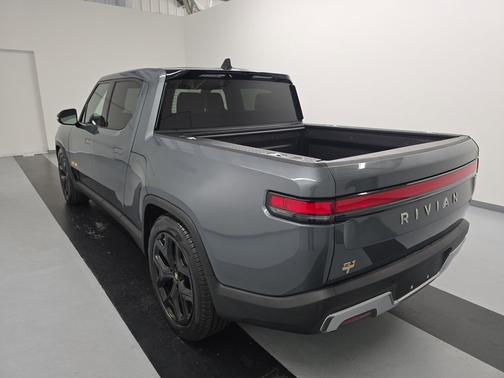 2022 Rivian R1T Adventure