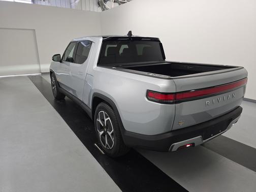 2022 Rivian R1T Adventure