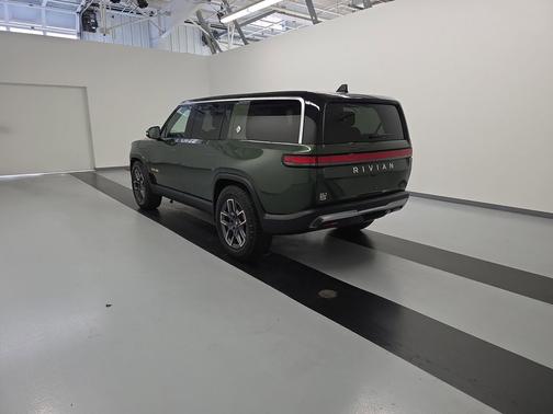 2024 Rivian R1S Adventure Quad Motor Large Pack