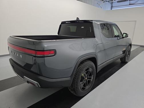 2022 Rivian R1T Adventure