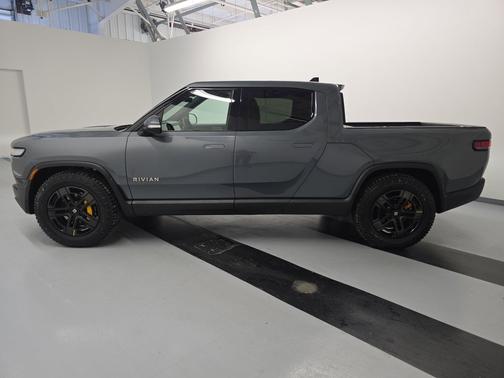 2022 Rivian R1T Adventure