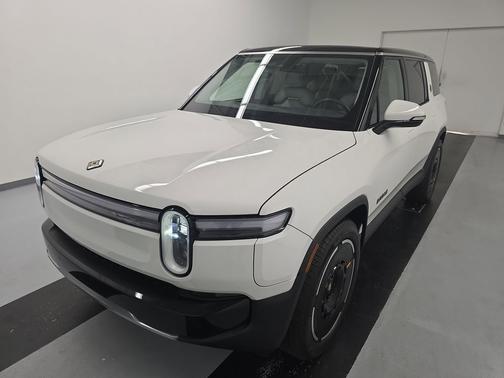 Glacier White paint 2025 Rivian R1S Adventure trim