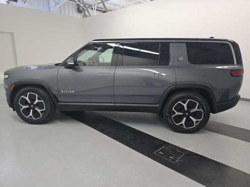 El Cap Granite 2023 Rivian R1S Adventure