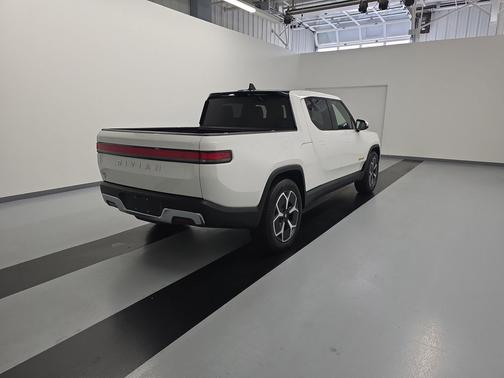 2022 Rivian R1T Adventure