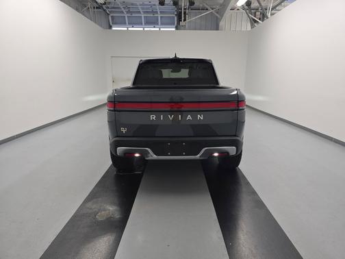 2023 Rivian R1T Adventure Quad Motor Large Pack