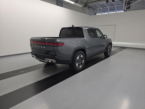 2023 Rivian R1T Adventure Quad Motor Large Pack
