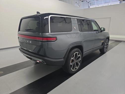 El Cap Granite 2022 Rivian R1S Launch Edition