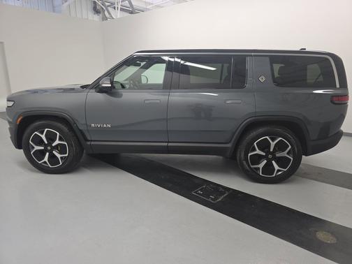 El Cap Granite 2024 Rivian R1S Adventure Quad Motor Large Pack