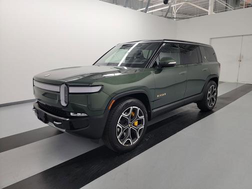 2023 Rivian R1S Adventure