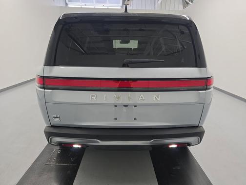 LA Silver 2024 Rivian R1S Adventure Package