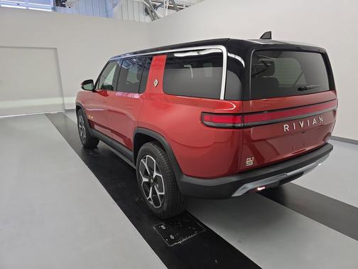 2023 Rivian R1S Launch Edition