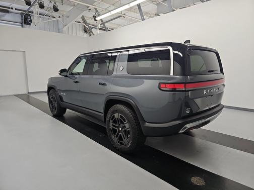 El Cap Granite 2024 Rivian R1S Adventure Package