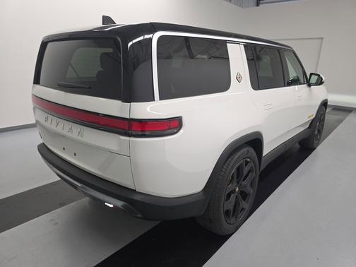 2024 Rivian R1S Adventure Quad Motor Large Pack