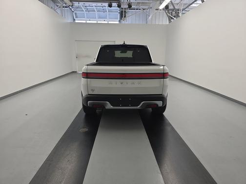 2022 Rivian R1T Adventure