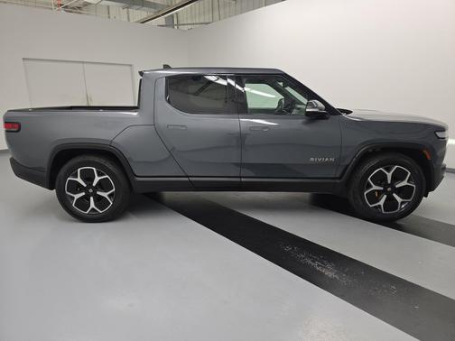 2022 Rivian R1T Adventure
