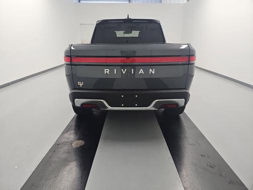 2022 Rivian R1T Adventure