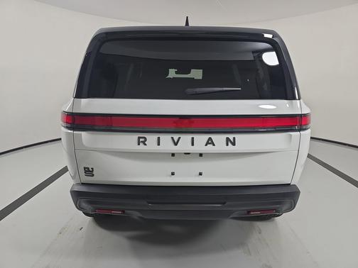 2025 Rivian R1S Adventure trim