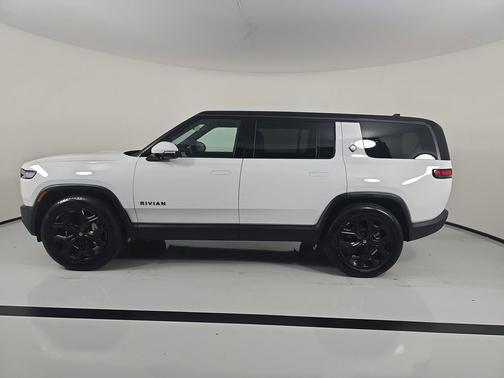 2025 Rivian R1S Adventure trim