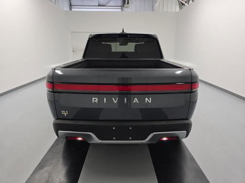 2022 Rivian R1T Adventure