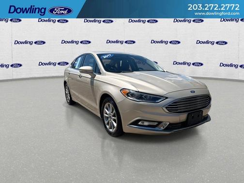 White Gold 2017 Ford Fusion SE