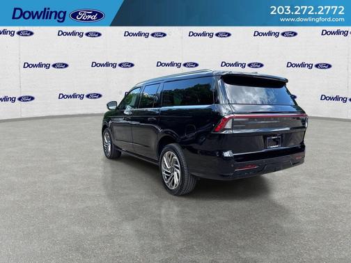 Black Metallic 2025 Lincoln Navigator L Reserve