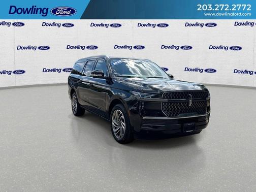 Black Metallic 2025 Lincoln Navigator L Reserve