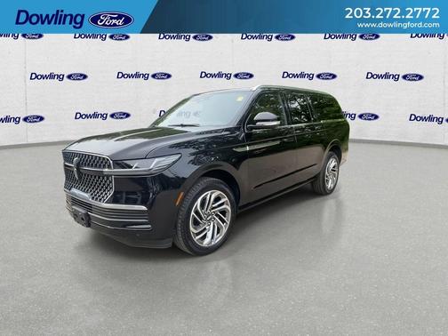 Black Metallic 2025 Lincoln Navigator L Reserve