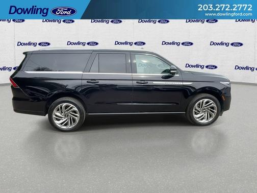 Black Metallic 2025 Lincoln Navigator L Reserve