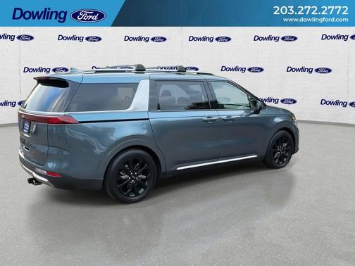 2024 Kia Carnival SX
