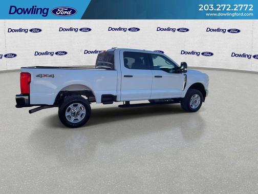 Oxford White 2025 Ford F-250 XLT
