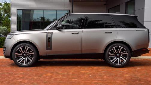Flux Silver 2023 Land Rover Range Rover SV